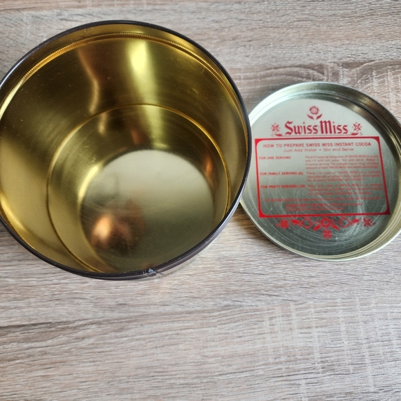 VINTAGE 70s SWISS MISS Brown Gold Girl Boy Floral Flower Circle Tin and Lid - Picture 7 of 10